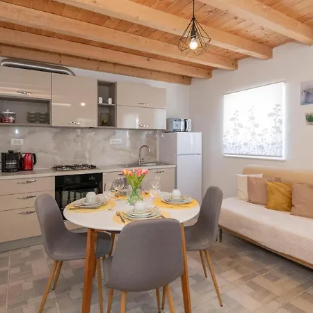 Cozy In With Kitchen בית נופש